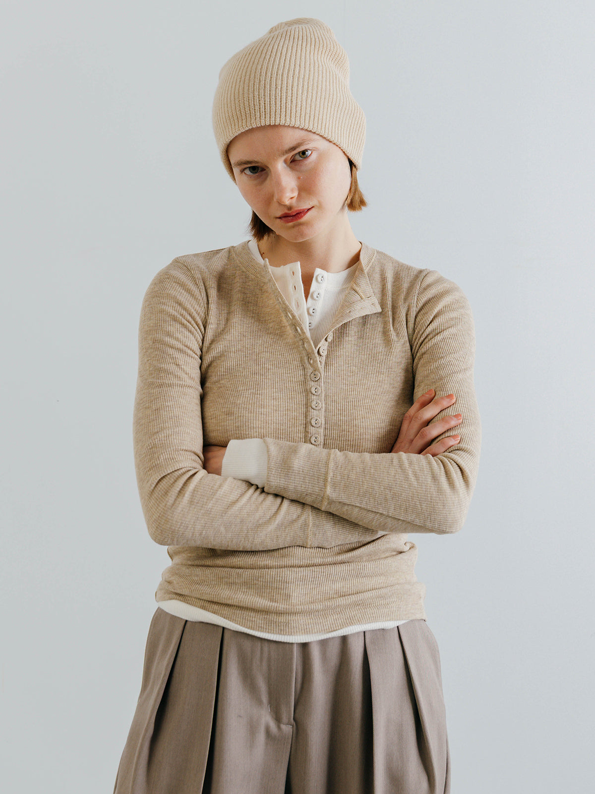 HENLY NECK LONG SLEEVE TEE