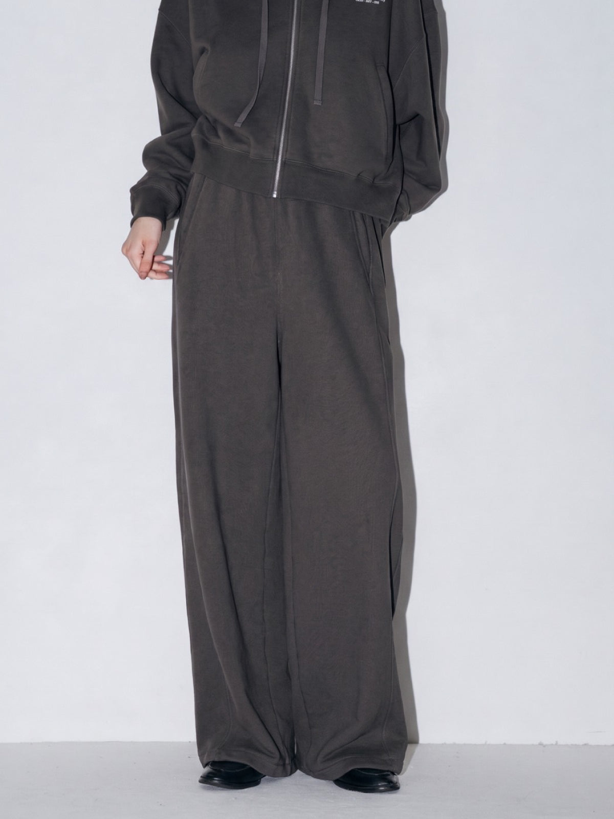WIDE BEETLE SWEAT PANTS