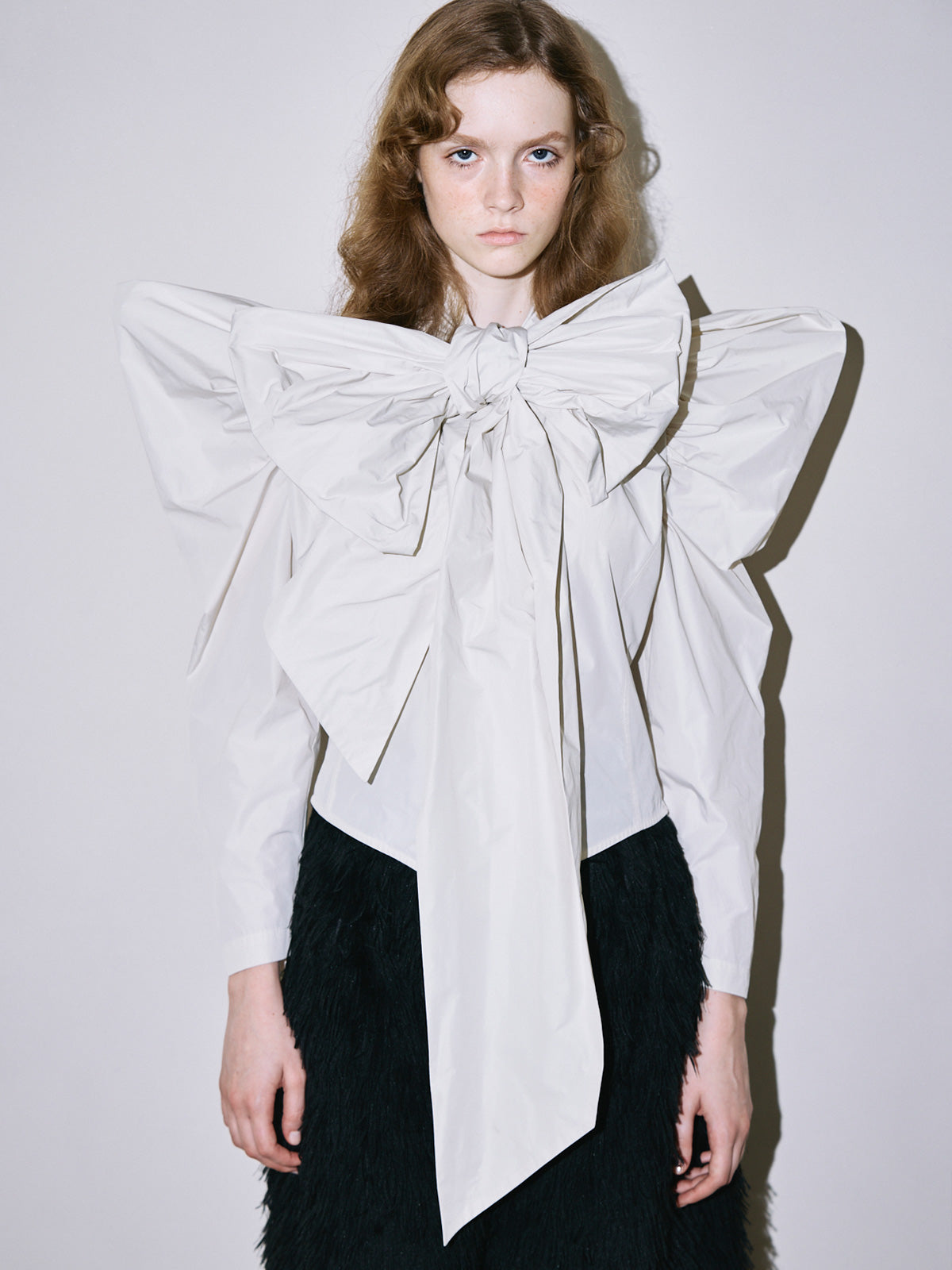 Petal ribbon blouse