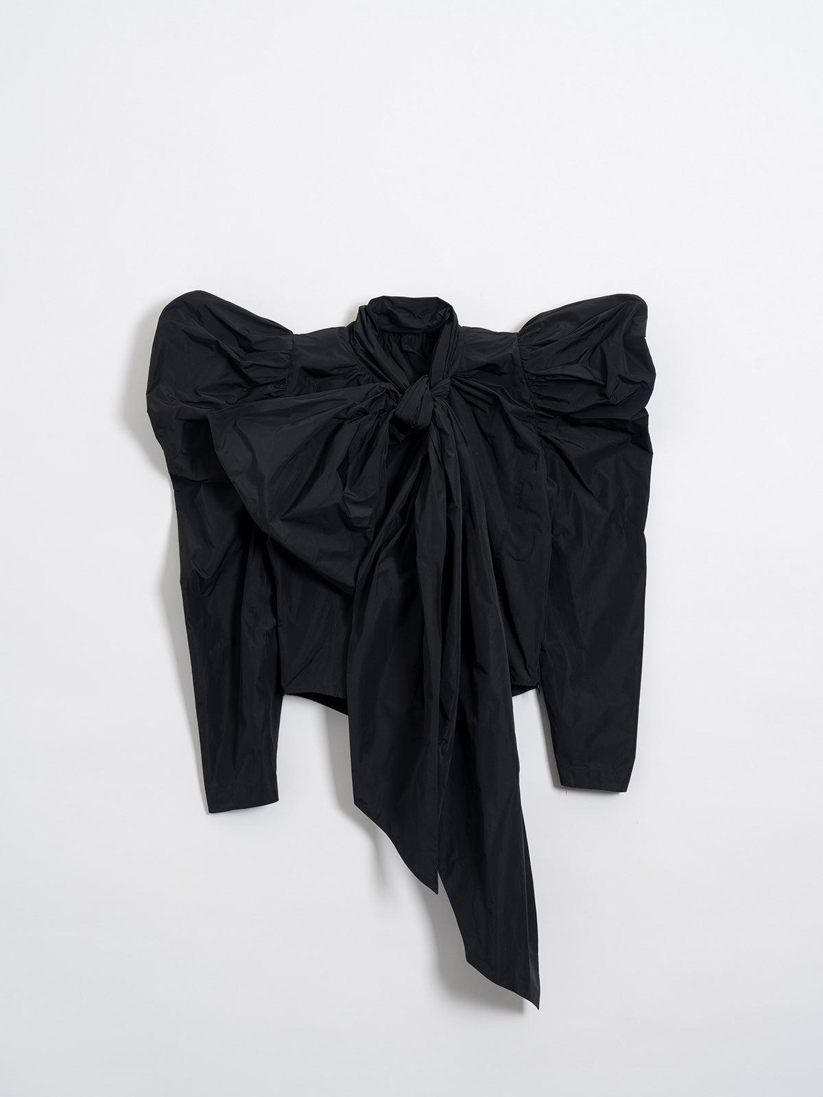 Petal ribbon blouse