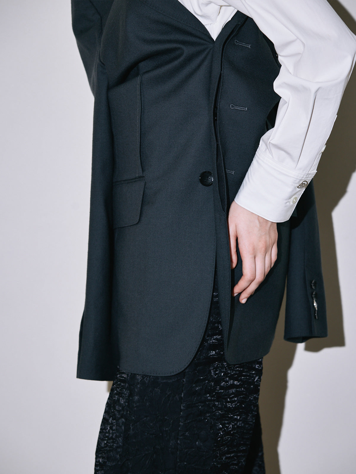 Serge over jacket