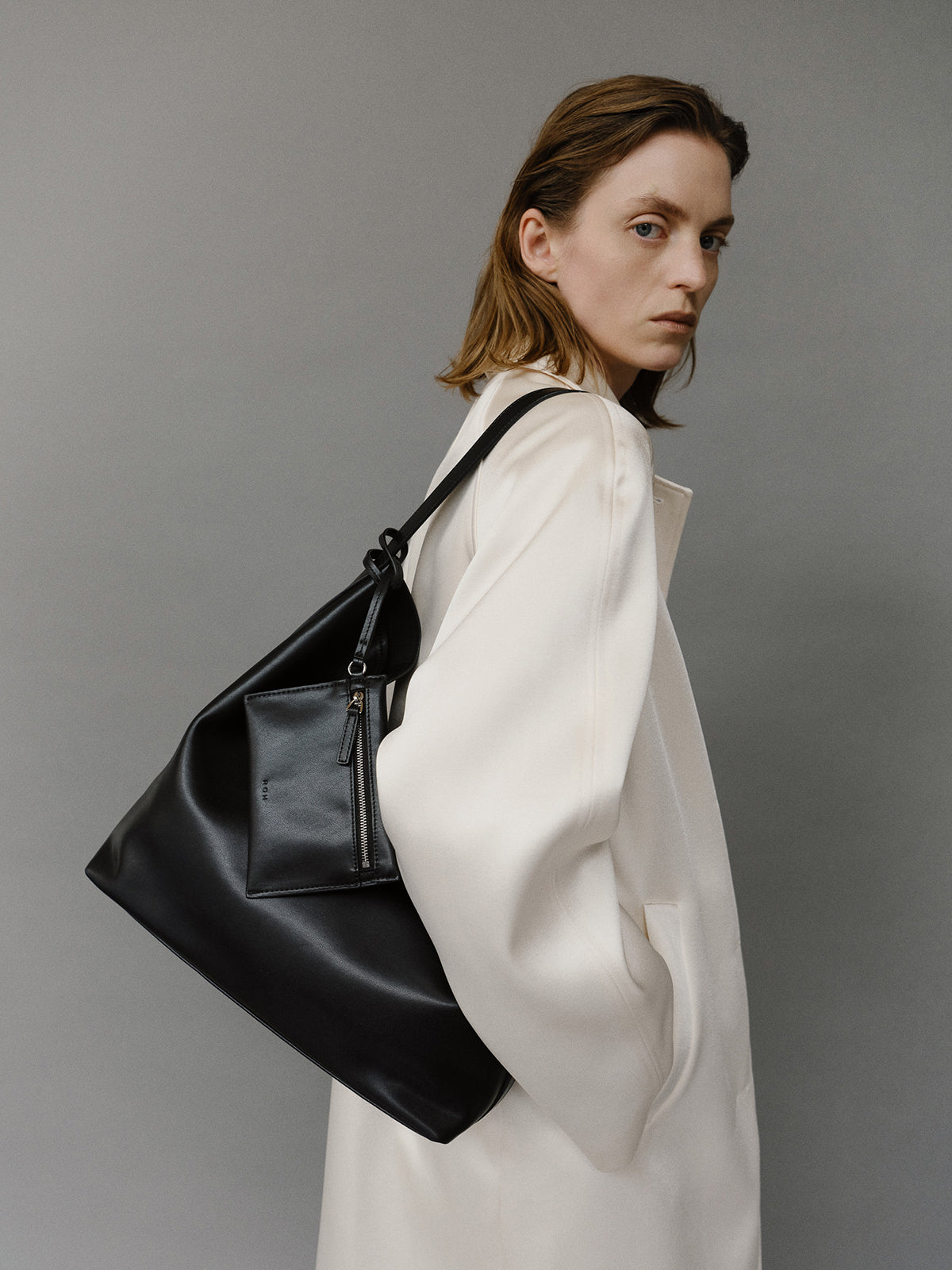 【ROH SEOUL】Pulpy hobo bag
